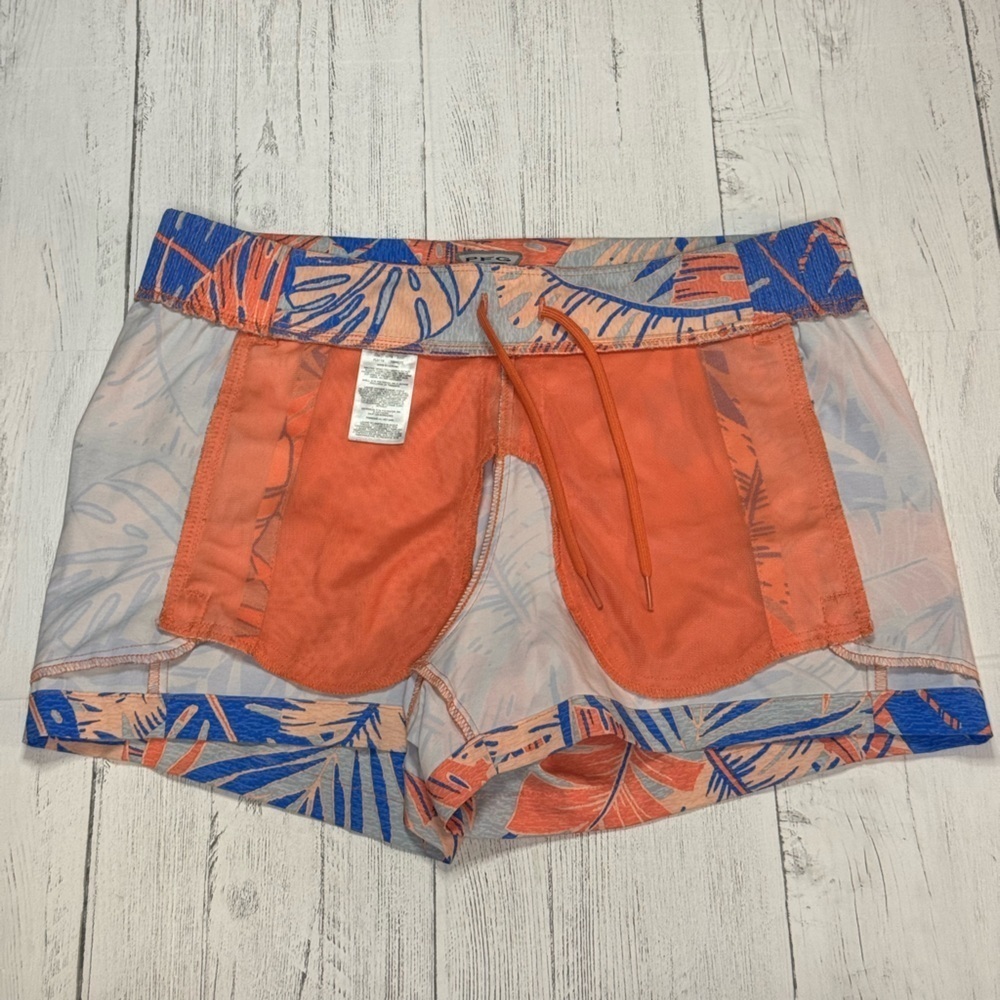 Columbia water Shorts, Size Medium - Picture 4 of 6